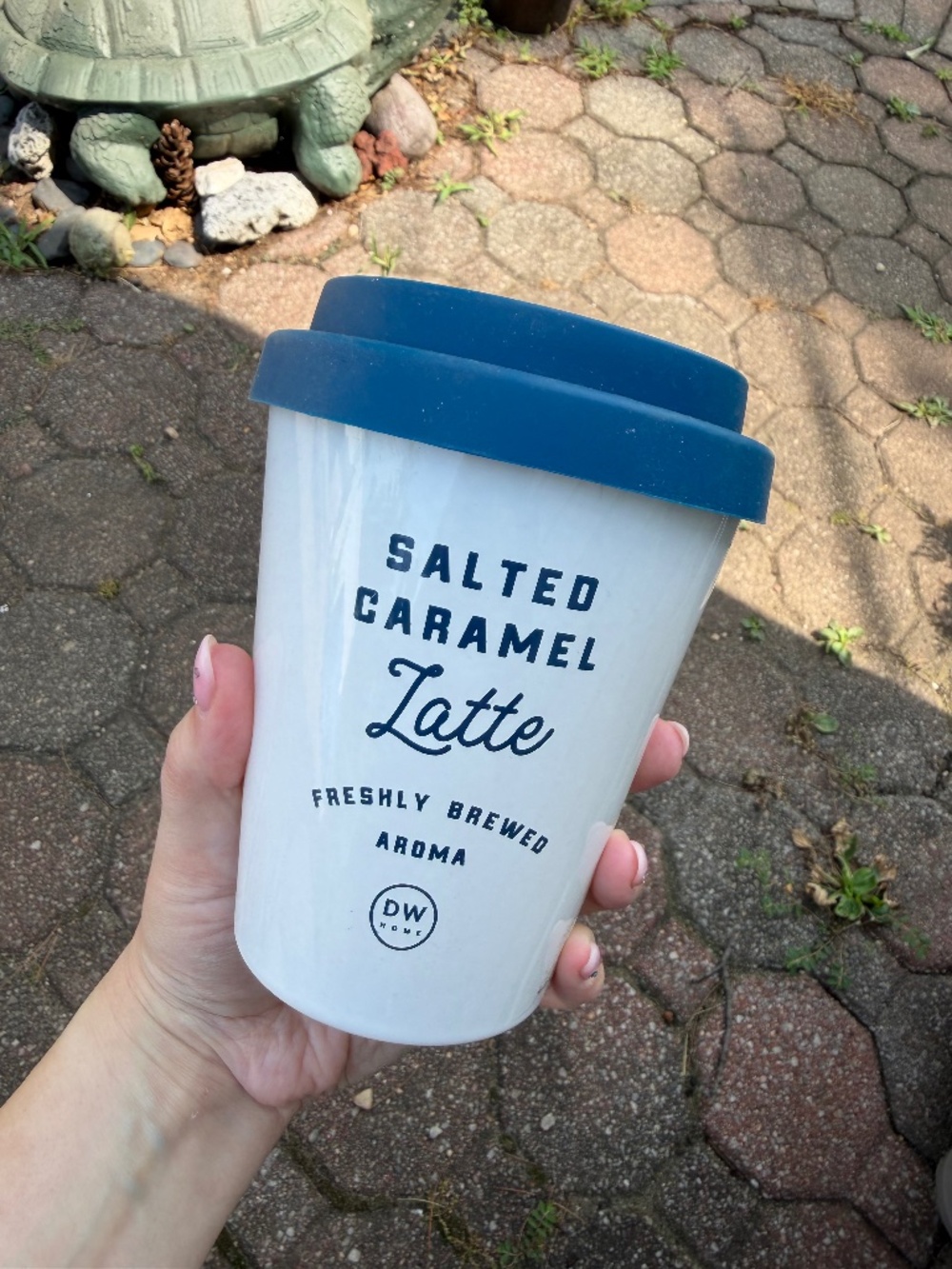 DW Home SALTED CARAMEL LATTE Coffee Mug Cup Candle 11.2oz